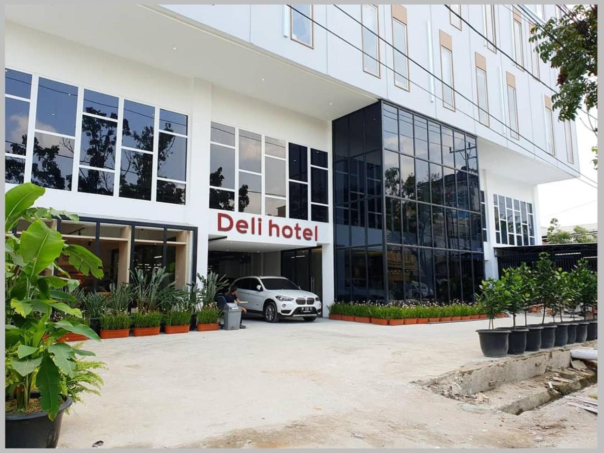 Deli Hotel Медан Екстериор снимка